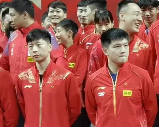 凯蒂·派瑞悉尼街头骑车休闲 29岁生日感谢歌迷 2013-10-28 当地时间10月27日，澳洲悉尼，凯蒂·派瑞身穿休闲装，骑车散心，还与朋友们聊天逛街，非常惬意。