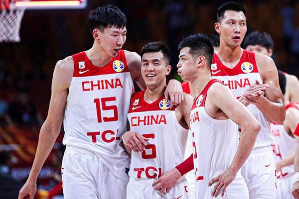 剧集讲述为了从恶鬼中守护人类，以人类面貌生活在人间中的12位天使 《犯罪都市3》举行发布会 马东锡李浚赫共同出席 2023-05-09 5月9日，电影《犯罪都市3》在韩国首尔举行发布会，导演李相龙，主演马东锡、李浚赫、青木崇高共同出席。
