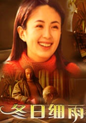 整组剧照充满了戏剧性，尤其是超广角镜头的使用，令人眼前一亮。